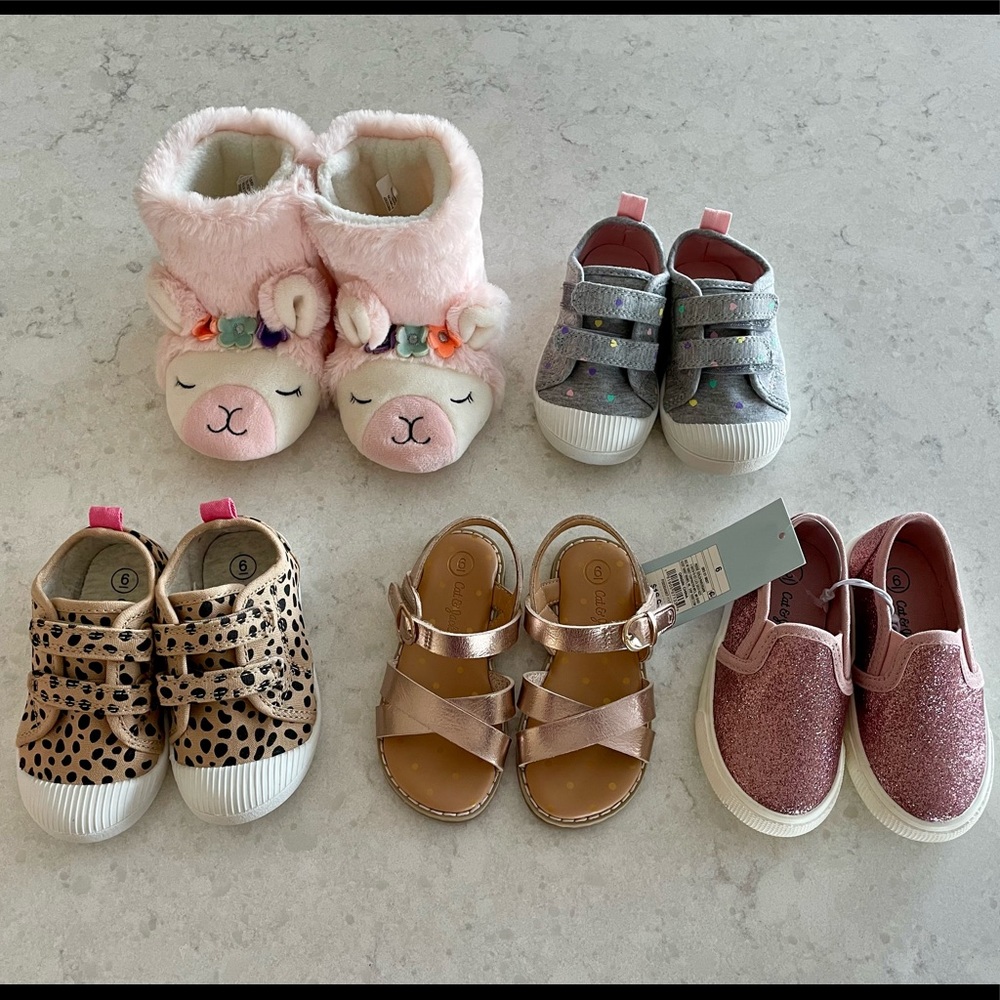 Toddler Girl Shoe Lot - size 6- Cat & Jack